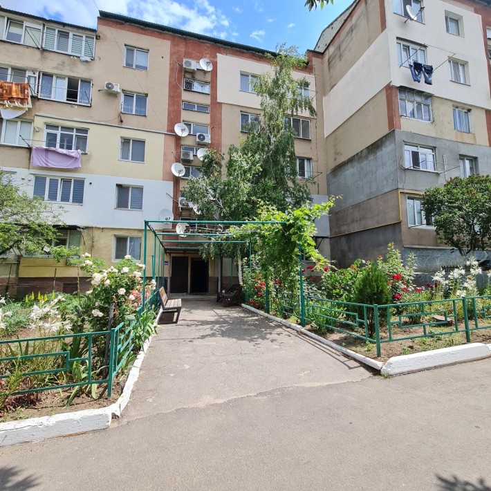 Трьохкімнатна квартира з автономним опаленням - фото 1