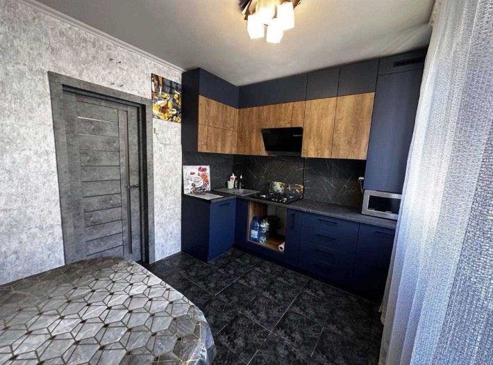 Продам 3-кімнатну квартиру з ремонтом та АГВ на Котовського! До моря 15 хвилин! - фото 1