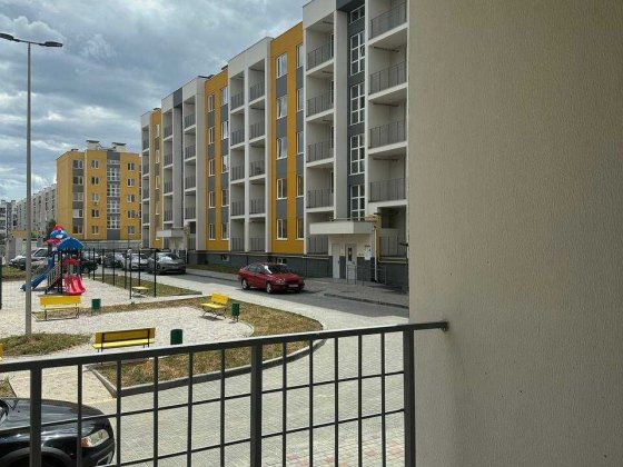 baz Продам двокімнатну квартиру на 7-му небі, Маріупольська вул. Авангард