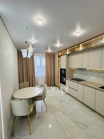 1 комнатная квартира 41 м2/Кухня Гостиная 15м2/ ЖК Акварель на Таирова - фото 1