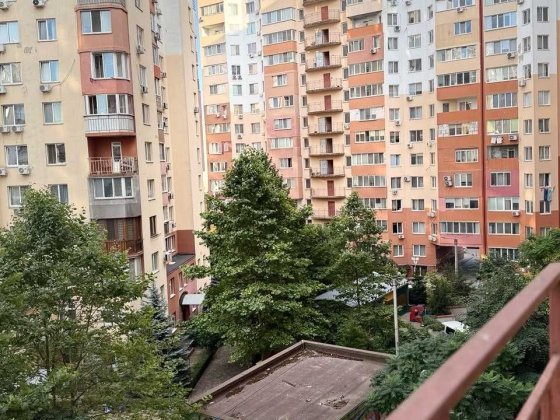 У продажу 1-квартира в ЖМ Райдужний з ремонтом меблями технікою Лиманка