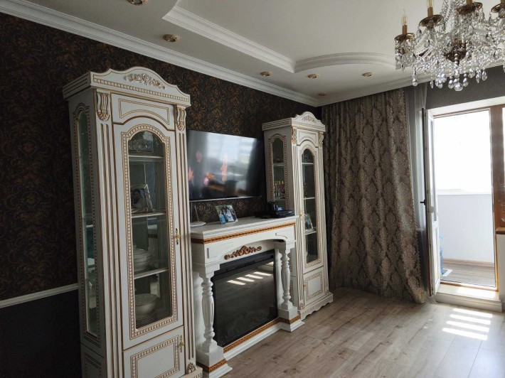 Держ.програми - 4 кімнатна квартира з ремонтом та технікою! - фото 1