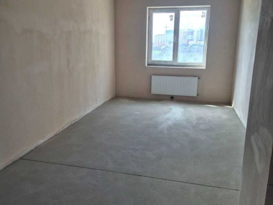 Продам 1-комнатную  квартиру в ЖК "Кадор"  на ул. Сахарова. Низкий этаж! Крыжановка