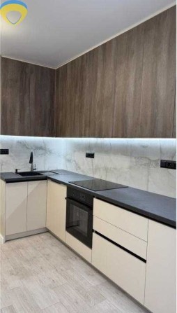 Продам 2 кімнатну 5 поверх новий ремонт меблі техніка - фото 1