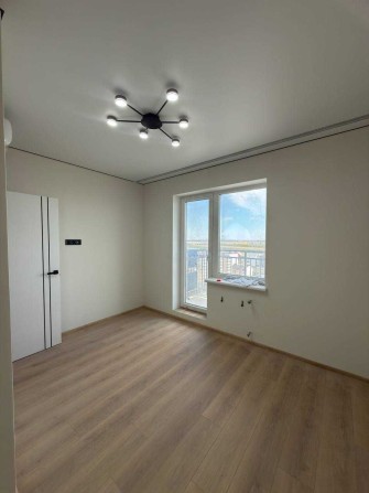 Продам 2 х кімнатну квартиру вул . Ак. Сахарова - фото 1