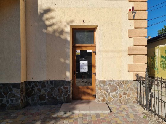 Оренда комерційне приміщення 22.7 м.кв. вул.Валова 7 м. Стрий Стрый