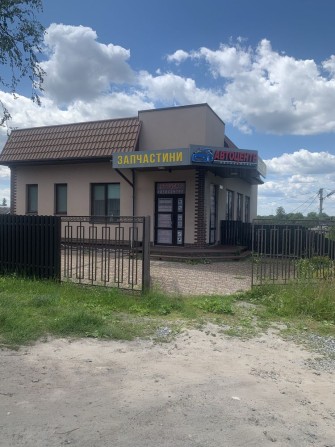 Торгове приміщення в центрі міста - фото 1