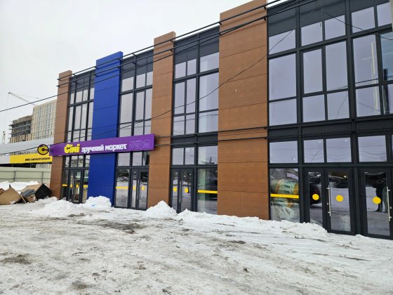 Оренда приміщення під комерцію 84кв.м. в ТЦ "ПЕРШИЙ" Липини