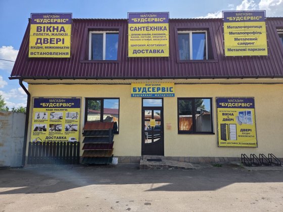 Здам в оренду приміщення під магазин або кафе на території ринку Олевск