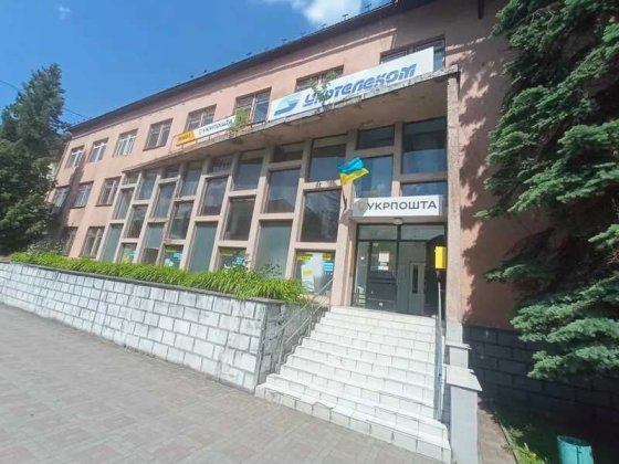 ОРЕНДА – приміщення 1-го поверху 56,40 кв.м. м. Рахів, вул. Миру, 46. Рахів