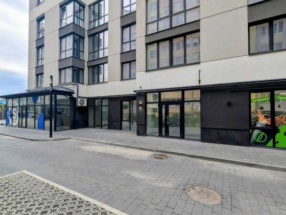 Фасадне приміщення 90 м² з ремонтом на в'їзді в ЖК Козацький! _RR Криховцы