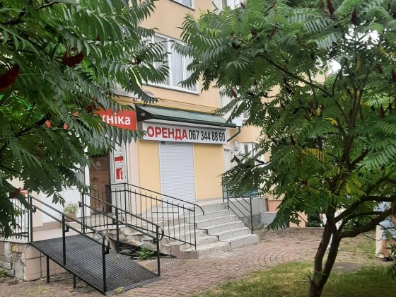 Приміщення на 1-му поверсі 80 м.кв.з ремонтом