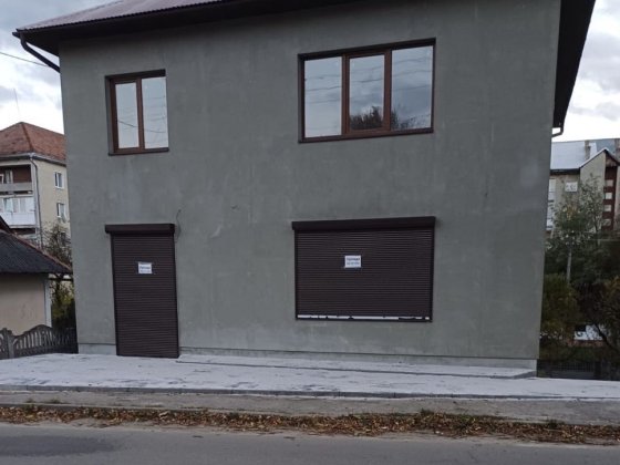 Двох поверхове приміщення 192кв.м центральна частина Косів