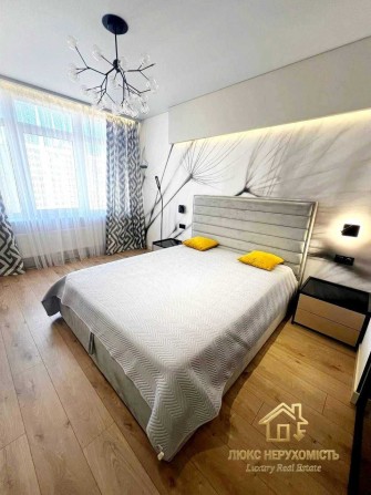 Продам  3 комнатную квартиру  ЖК 49 Жемчужина , ул. Жемчужная - фото 1
