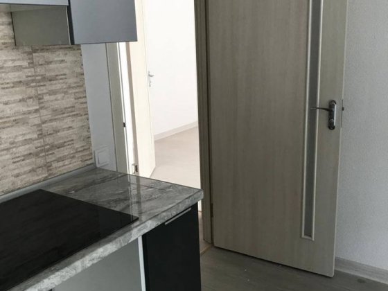Продам 1 кімнатну квартиру в зданому будинку Авангард