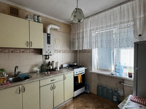 Продается 2 комн квартира Великодолинське
