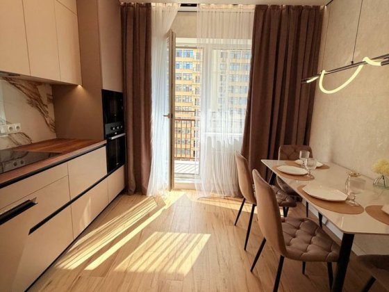 Продам 2 х комнатную квартиру 57 Жемчужина/ Кадорр/ 65кв м/ балкон/ боковой вид на море Лиманка