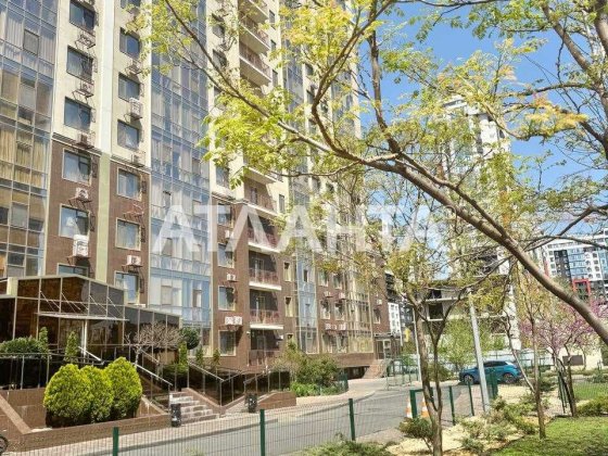 Трехкомнатная квартира на Таирова ЖК 15 Жемчужина Лиманка