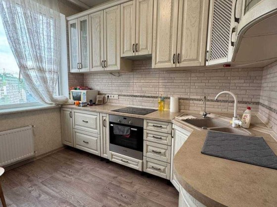 Продам на Котовського 2-кімнатну квартиру з ремонтом у ЖК «10 Перлина» Крыжановка