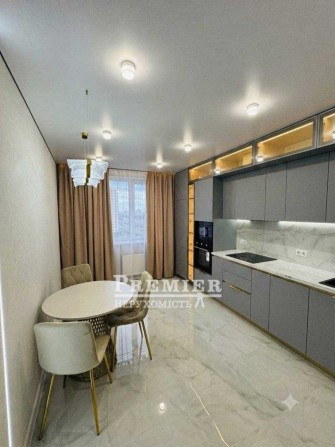 1-кімнатна квартира ЖК Акварель  45 м² ремонт меблі генератор - фото 1
