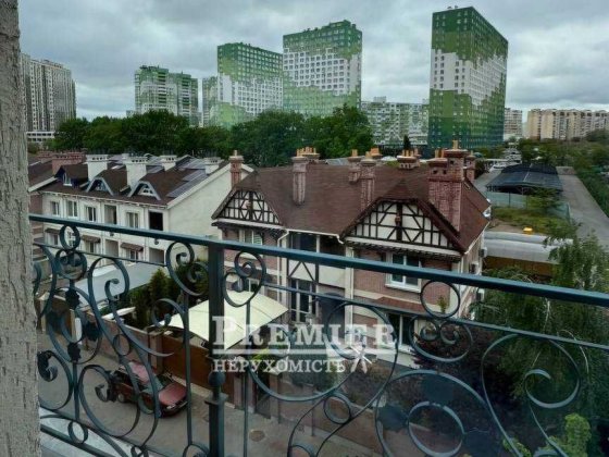3-х комн. квартира с ремонтом в Зеленом Мысе Крыжановка