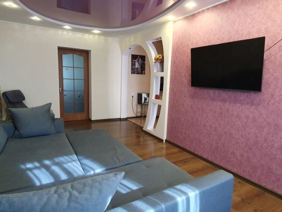 Продам 2-х кімнатну квартиру в центрі  міста,32000₴ Карлівка