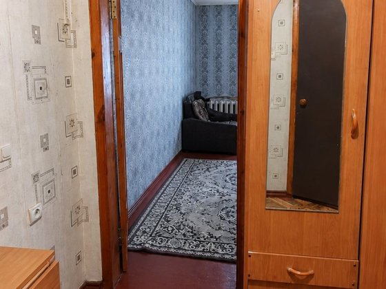 Продам 1к квартиру + гараж Хорол