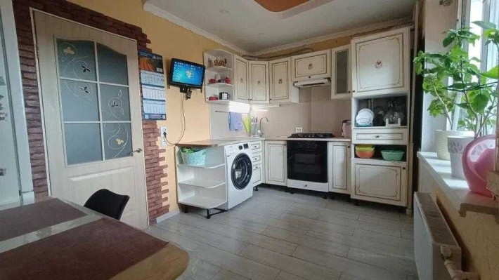 Продається простора двокімнатна квартира в новобудові. - фото 1