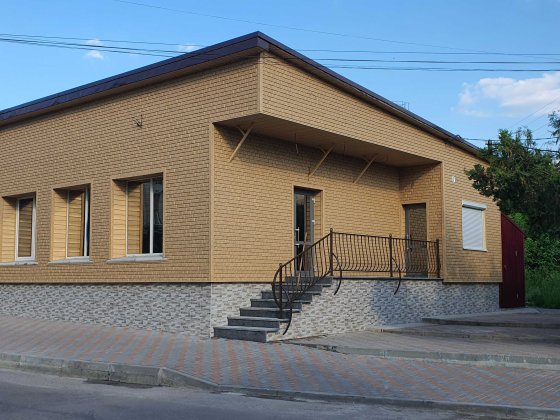 Здам в оренду приміщення в самому центрі селища Рокитне