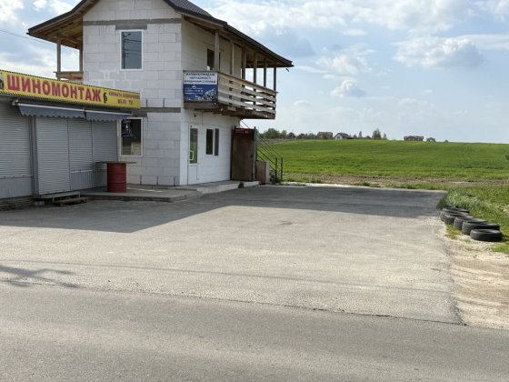 Путрівка. Приміщення ,під магазин,кофейню, торгівельний майданчик
