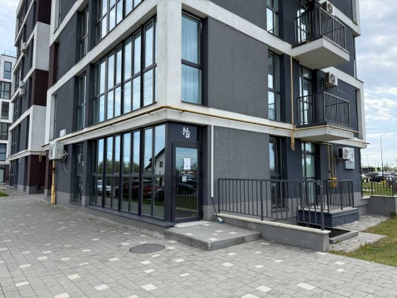 Оренда фасадного комерційного приміщення 54,9 м² - ЖК Grand Village, Сокільники Сокольники