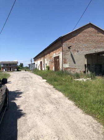 Здам в оренду приміщення 1000 м2 можна частинами.50грн/м2.м.Пустомити - фото 1