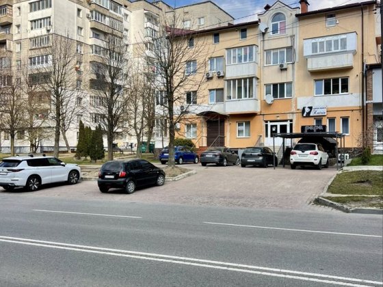 Оренда фаспдного приміщення Новояворівськ 76м² перша лінія 10 $/м² Новояворівськ