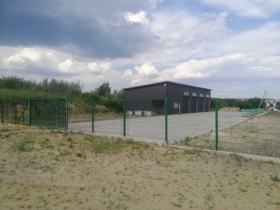 Оренда фасадної площадки під продаж автомобілів  чи  техніки Малехов