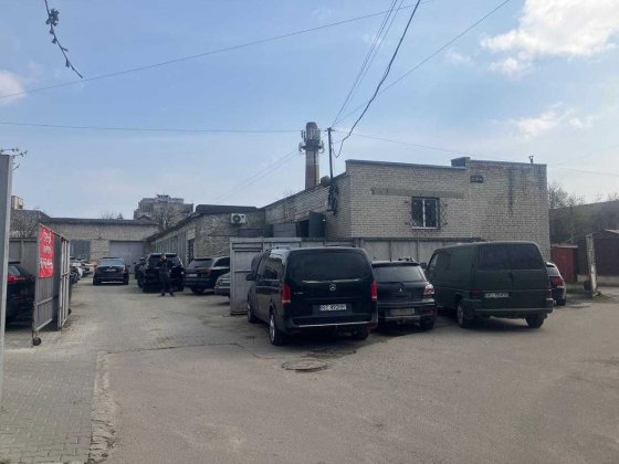 (Пропозиція від власника, без комісії) Приміщення вільного призначеня 400 мкв ( СТРЦ "Spartak" )