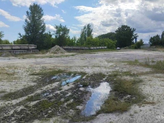 Автономна база  в м. Гадяч: величезна закрита територія 2.5 га під будь-який бізнес Гадяч