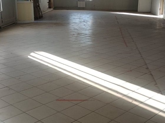 Здам в Оренду приміщення в центрі міста Карловка