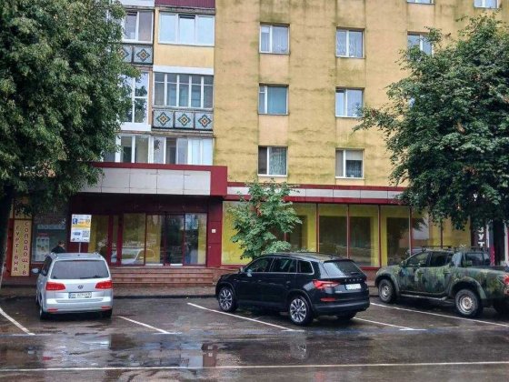 ОРЕНДА ФАСАДНЕ комерційне приміщення в ЦЕНТРІ м. Костопіль — 185 м² Костопіль