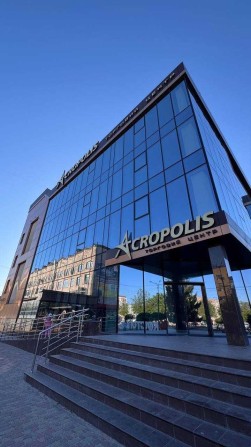 Оренда сучасного комерційного приміщення в ТЦ АКРОПОЛІС, м.Костопіль ЦЕНТР - фото 1