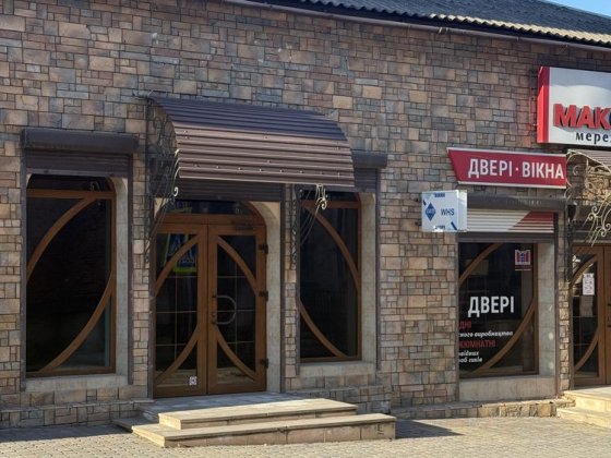 Здається приміщення в центрі Чорткові Чертков
