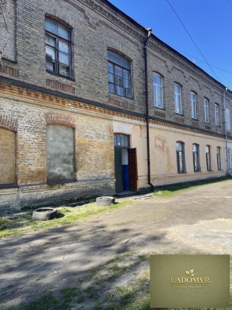 Продаж / Квартира / Незалежності, Острог - фото 1