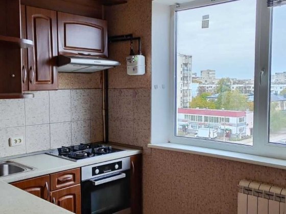 Продам свою теплу 3-кімнатну квартиру в центрі Балаклії. Торг! Балаклея