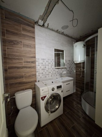 Продам простору 3х кімнатну квартиру з газовим опаленням  на 1 поверсі/6,вул. Підгороднянське шоссе, - фото 1