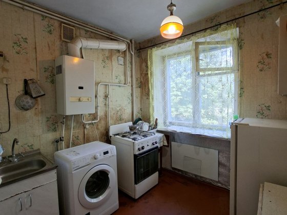 Продам 2х кімнатну квартиру,2 поверх/5,вул.Корабельна Первомайськ