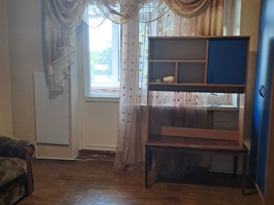 Продаю  2 кімнатну квартиру  на Гвардійській Первомайськ
