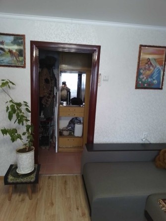 Продається  2  кімнатна  квартира  з  євроремонтом 50 м  2 поверх - фото 1