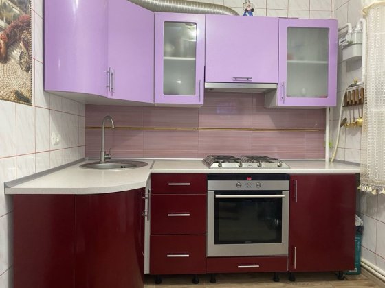 Трикімнатна квартира в центрі міста Изяслав