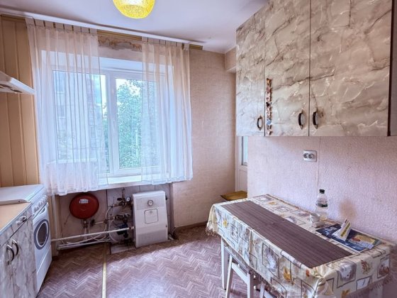 Продаж трикімнатноі квартири Золотоноша Золотоноша