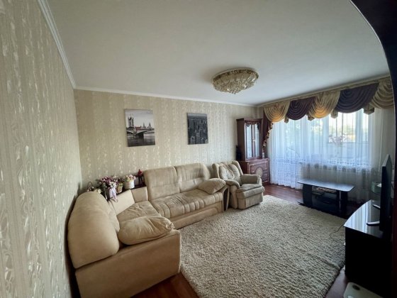 Продається 3- кімнатна квартира Золотоноша