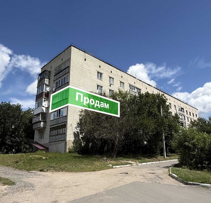 Простора 2-кімнатна квартира в центрі Лисянки з індивідуальним опаленням - фото 1